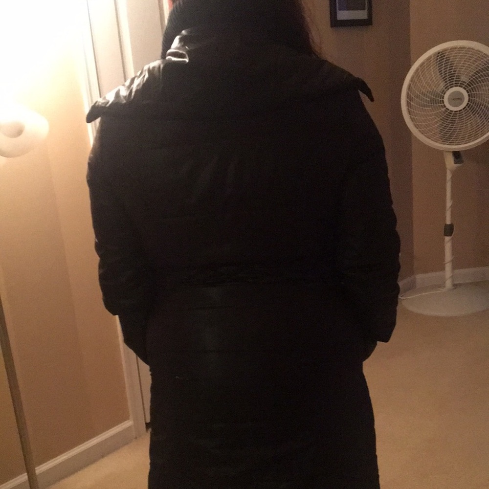 Guess Puffer Jacket🖤🔻❓ - Picture 3 of 3
